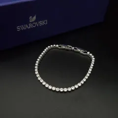 美品 SWAROVSKI スワロフスキー ブレスレット テニスブレスレット クリスタル シルバーカラー 箱付き 上品 高級感 きらきら 華奢