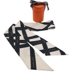 a229【美品】HERMES エルメスツイリー ボルデュックリボン 黒オレンジ