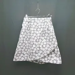 ◇ Crisp クリスプ ウエストゴム ストレッチ 花柄 シンプル ショート丈 フレア スカート サイズF グレー レディース E  【1308290005811】のサムネイル