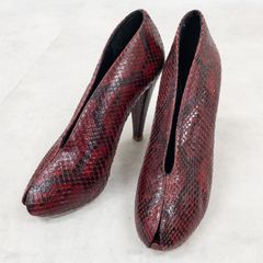 CELINE 赤と白のチェック柄ポインテッドトゥパンプス - メルカリ