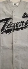 パレス阪神タイガース大阪限定シャツのサムネイル