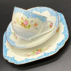 貴重な美品！　オールドノリタケ トリオ カップ & ソーサー / プレート　クリーム 水色 花柄　里帰り ビンテージ ( INP_G08 / POP_2060 )