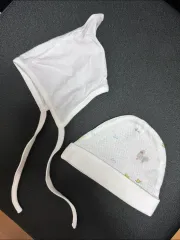 新生児 白 赤ちゃん 帽子 2種のサムネイル