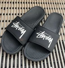 NIKE Stussy ベナッシ ブラック 26cm.箱あり有タグ付 - メルカリ