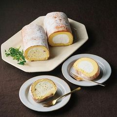 食品サンプル ロールケーキ 粉砂糖仕立て 店頭用非売品 実物大 昭和