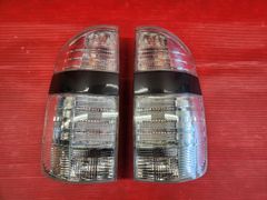 トヨタ ハイラックス MK4 および MK5 用スモーク LED テールランプ トヨタ ハイラックス MK4 および MK5 用スモーク LED テールランプ