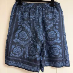 VERSACE ヴェルサーチェ シルク ネイビー バロック ハーフパンツ 新品のサムネイル