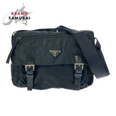 PRADA プラダ クロスボディ メッセンジャーバッグ 三角プレート