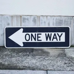 One way 矢印 看板 アメリカ ONE WAY 看板 ワンウェイ 一方向標識