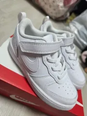 新品 NIKE キッズ スニーカー コート バーロウ ロー2 (160 サイズ)