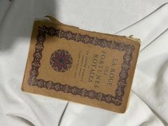 フランスアンティーク古書 パリ出版 大判ディスプレイ撮影小物 - メルカリ