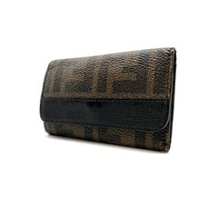 FENDI ズッカ柄 6連キーケース ブラウン 箱付き - メルカリ FENDI ズッカ柄 6連キーケース ブラウン 箱付き - メルカリ