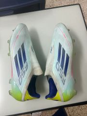 adidas F50 紐なしサッカーシューズ ホワイト/レッド/ブルー 27.0