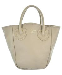美品】YOUNG&OLSEN エンボスドレザートート M ベージュ - メルカリ