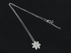 579遺品整理品 ネックレス ダイヤ系 ジルコニア？ ガラス？ 花 