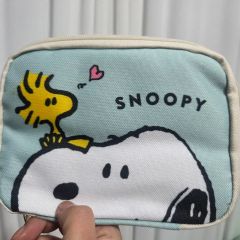 SNOOPYスヌーピー SUPER BEAGLE スクエア ストラップ付きポーチ - メルカリ