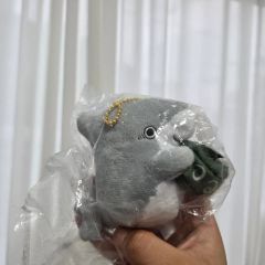 ヘッドフォン付きサルのぬいぐるみ ヘッドフォン付きサルのぬいぐるみ - メルカリ
