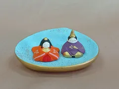 V42　昭峰作　陶器製の小さなおひな様　豆雛　男雛と女雛　貝殻皿　保管品