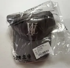 (新品) ウアロン シグネチャー ロゴ ベースボールキャップ ダスティココア S 帽子のサムネイル