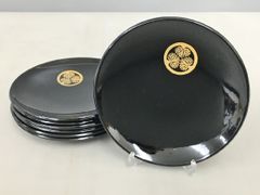 黒漆銘々菓子皿 10枚セット 金彩家紋風 黒漆銘々菓子皿 10枚セット 金彩家紋風 - メルカリ