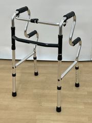 200499］歩行器 歩行補助具 キャスター無し 固定型 - メルカリ