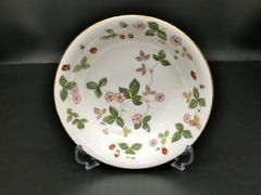 WEDGWOOD WILD STRAWBERRY ボーンチャイナ トレイ - メルカリ