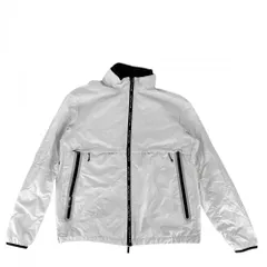 モンクレール ブルゾン メンズ SABIK ナイロンジャケット 3サイズ アウター アパレル 服 メッシュ MONCLER I10911A00105 ライトグレー ブラック 黒 ブラック金具 ナイロン    冬【中古品】のサムネイル