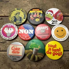 ビンテージ 缶バッジ 広告 バンド ムービー セクシー アメカジ - - 70s ~ 80s 90s 00s -サイズ 0511AD 古着 ビンテージ used vintage 雑貨 小物 プレゼント  p10のサムネイル