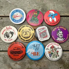 ビンテージ 缶バッジ 広告 バンド ムービー セクシー アメカジ 70s ~ 80s 90s 00s 0511F 古着 ビンテージ used vintage 雑貨 小物 プレゼント p10のサムネイル