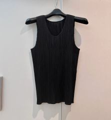 pleats please basics ノースリーブ黒 - メルカリ pleats please basics ノースリーブ黒 - メルカリ