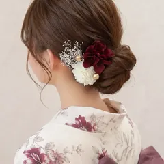 浴衣ヘアアクセ　成人式髪飾り☆金箔　前撮り　和装　卒業式　結婚式　白無垢　振袖　袴　夏祭り　花嫁　ウエディングフォト　人気　かすみ草　マム　ホワイト　赤