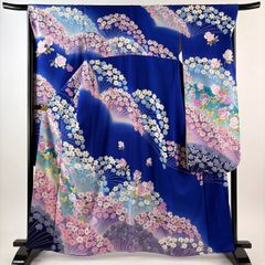 振袖 ブルーぼかし 楓文様 花模様 正絹 袷 成人式 身丈158 裄65 - メルカリ