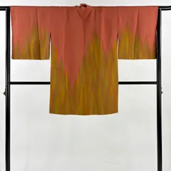 【在庫一掃】 道中着 身丈93cm 裄丈65cm M 和装コート 幾何学模様 山吹茶色 正絹 秀品 【中古】