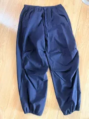 コモリ 24ss ウール ニタック パンツ ネイビーのサムネイル