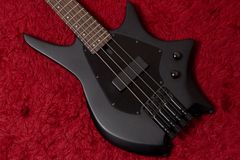 11882】【新品】【通常弦張れます】 ヘッドレスベース ブラック - メルカリ