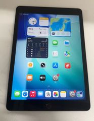 Apple iPad 第9世代 256GB Wi-Fiモデル / スペースグレイ ++924087