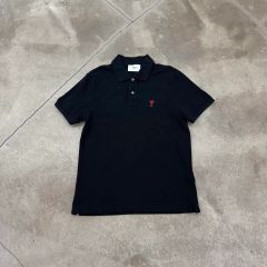 【新品タグ付き】ami parisアミパリス　半袖ポロシャツ黒　 M 男女兼用 新品タグ付き】ami parisアミパリス 半袖ポロシャツ黒 M 男女兼用