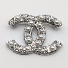 シャネル cocoマーク 25SS ブローチ 超美品 - メルカリ