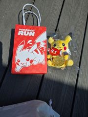 韓国限定 ピカチュウ 30周年 金メダル ぬいぐるみ ポケモンラン 参加者