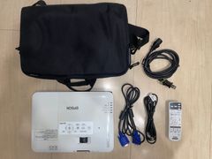 EPSON EB-1795F 3200ルーメン 使用時間0/0H ランプ暗め EPSON EB-1795F 3200ルーメン 使用時間0/0H ランプ暗め - メルカリ