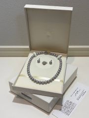 Excellent condition! Mitsukoshi freshwater pearl necklace, earrings, and ring set. The pearls are gray in color, approximately 9.75-10.56mm in diameter.