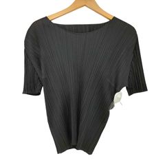 PLEATS PLEASE ISSEY MIYAKE 半袖 トップス サイズ3 - メルカリ PLEATS PLEASE ISSEY MIYAKE 半袖 トップス サイズ3 - メルカリ