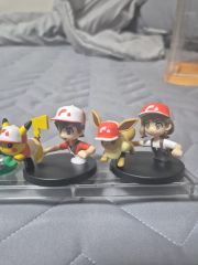 ポケモンレッツゴーピカチュウと マリオのケースの中に画像内の