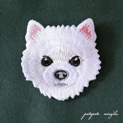 アイロン  ワッペン  サモエド　刺繍  アップリケ 犬 子犬 動物 バッジ 雑貨 ブローチ 小物　パタパタ民族