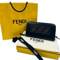 FENDI クマ型レザーキーホルダー - メルカリ