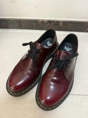 Dr.Martensバーガンディ レースアップシューズ - メルカリ