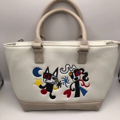 GILLI 白 ダッグ キューブバッグ - メルカリ