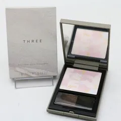 未使用 THREE スリー ディスコーダントダンス フェイスパウダー 7g CR8-05-15-16のサムネイル