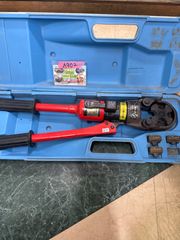 泉精器 9H-2 油圧式圧着工具 ダイス4種付き - メルカリ