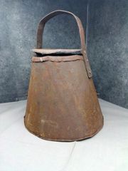 ブラウン金属ヘルメット 星のマーク付き 軍物 古道具 - メルカリ